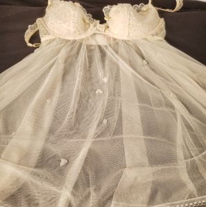 💓Sexy💓 white Victoria's secret beaded babydoll